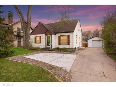 Main picture of 7010 Penn Ave S