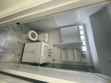Main picture of 165 E 35th St Apartments