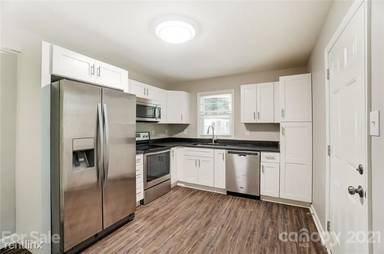 Main picture of 605 Park Ter