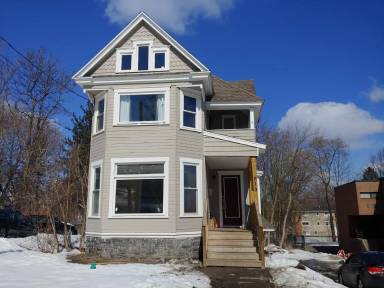 Main picture of 810 Bellevue Avenue