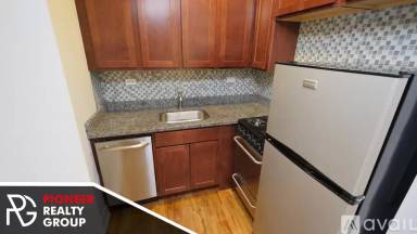 Main picture of 550 W Arlington Pl Apartments