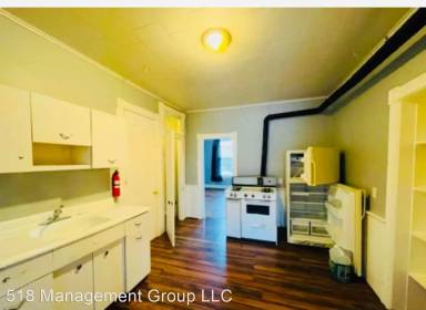 Main picture of 123 Grand St
