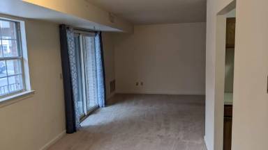 Main picture of 910 Rhue Haus Ln