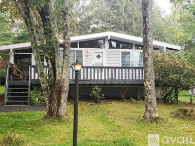 Main picture of 10 Donenfeld Dr