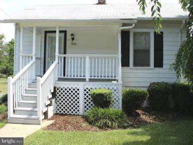 Main picture of 6454 Holyoke Dr