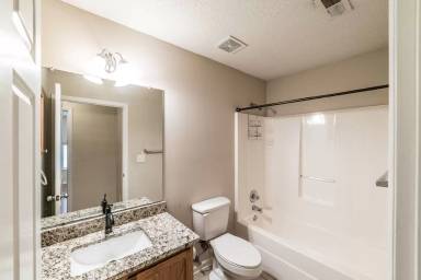 Main picture of 135 Bremerton Dr SW