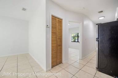 Main picture of 7717 Byron Ave