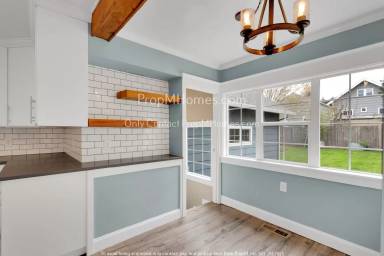 Main picture of 1816 SE 52nd Ave