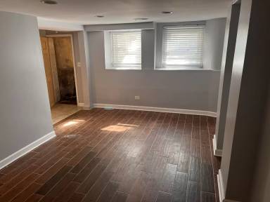 Main picture of 20 S Seeley Ave