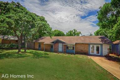 Main picture of 3004 Kathy Ln