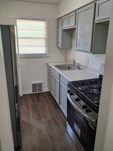 Main picture of 4417 E Linwood Blvd