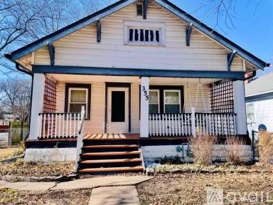 Main picture of 355 S Chautauqua Ave