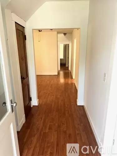 Main picture of 47 Beacon St