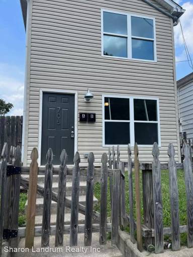 Main picture of 729 Camp St
