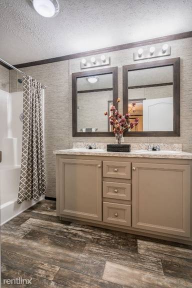 Main picture of Pineview Estates