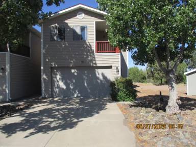 Main picture of 1975 Village Dr