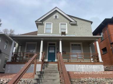 Main picture of 511 W 12th St
