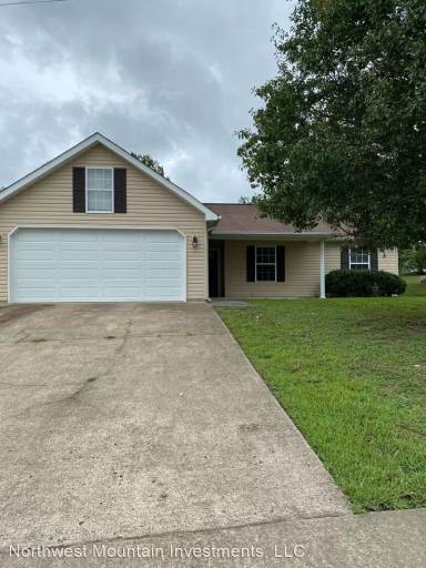 Main picture of 108 Colony Cir