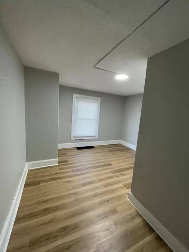 Main picture of 3821 Clarendon Rd