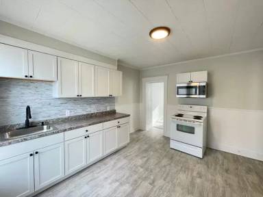 Main picture of 69 6th St