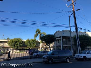 Main picture of 2135 Santa Fe Ave