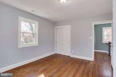 Main picture of 4811 Towne Square Blvd