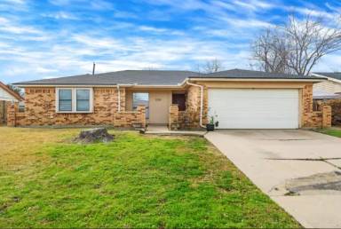 Main picture of 2321 Parkside Dr