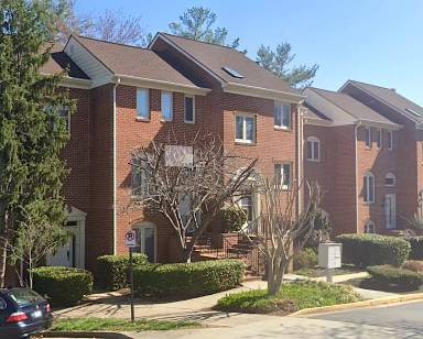 Main picture of 1849 N Uhle St