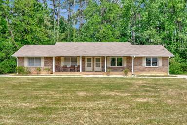 Main picture of 200 Meadowbrook Ct