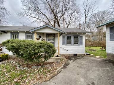 Main picture of 920 Greenville Hwy
