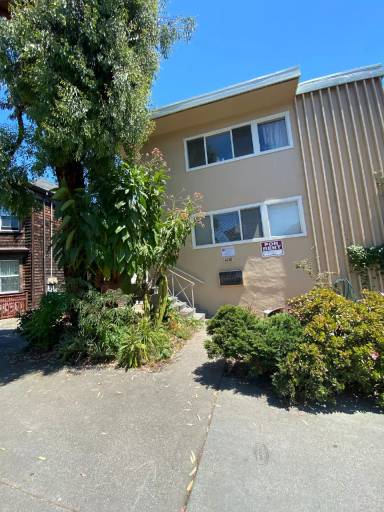 Main picture of 4138 Howe St