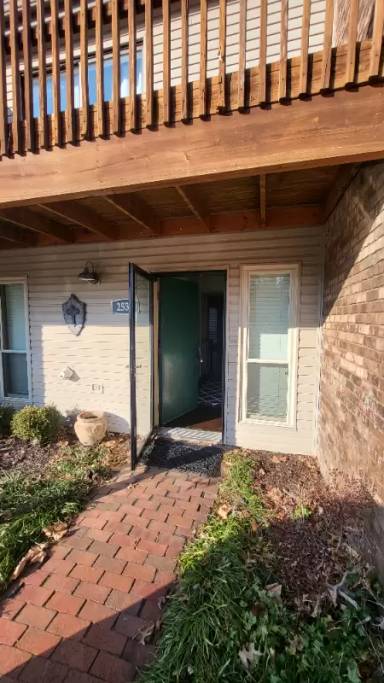 Main picture of 2536 E Sweetbriar Dr
