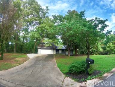 Main picture of 2672 Suzanne Ln