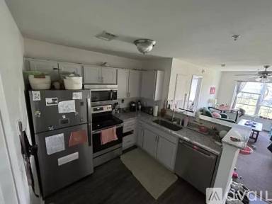 Main picture of 403 Peak Dr