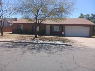 Main picture of 1059 W Lindner Ave