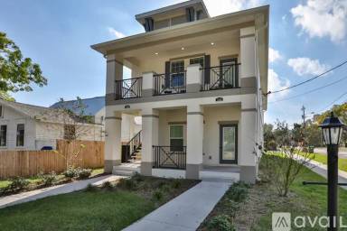 Main picture of 116 W Amelia Ave