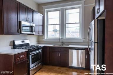 Main picture of 932 W Cullom Ave