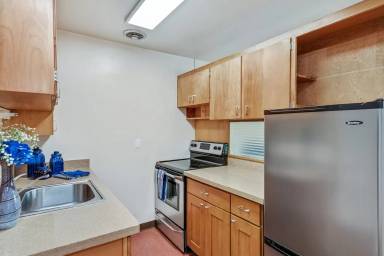 Main picture of 3300 York Rd S