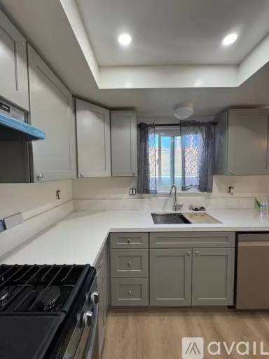 Main picture of 1259 W 24th St