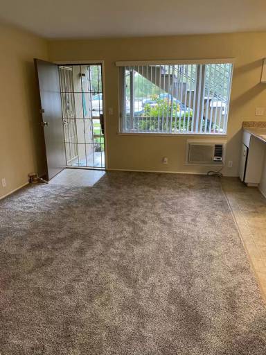 Main picture of 2492 Almaden Rd