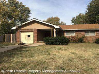 Main picture of 8324 E Indianapolis St