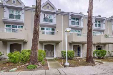 Main picture of 310 Dunsmuir Ter