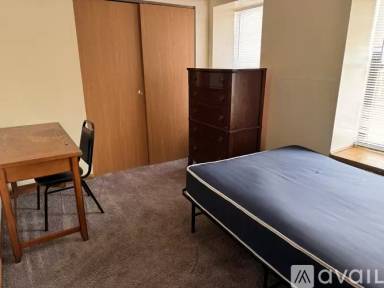 Main picture of Large Townhouse