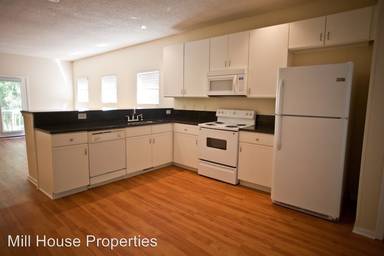 Main picture of 204 Greene St