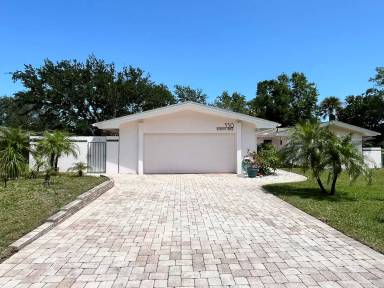 Main picture of 530 Bahama Dr