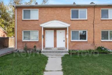 Main picture of 43 W 400 N