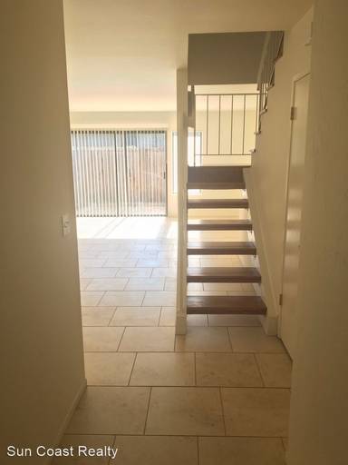 Main picture of 858 Highland Dr