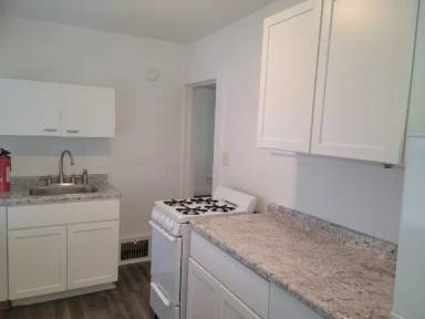 Main picture of 855 40th St