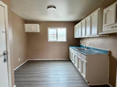 Main picture of 345 E 83rd St