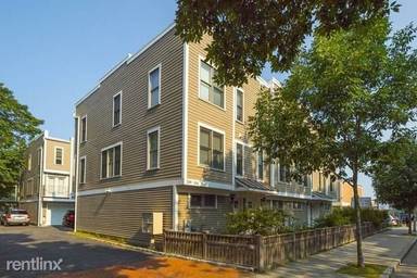 Main picture of 239 Prospect St
